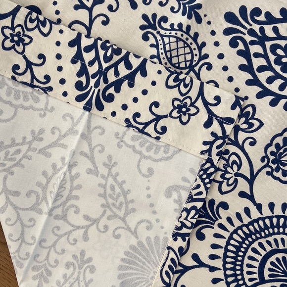 Indoor Outdoor Valance in Silas Oxford - Picture 5 of 6